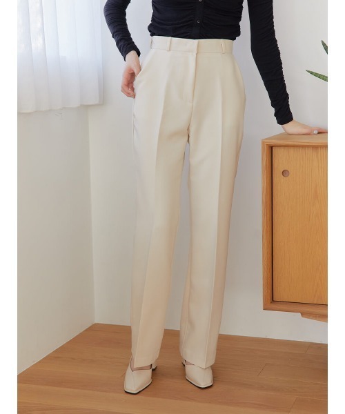 Ayla(アイラ)の「center press pants(スラックス・レディース・キナリ/カーキ・FREE)」の6枚目の写真