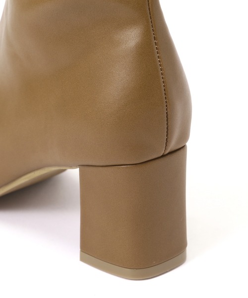 NATURAL BEAUTY BASIC(ナチュラルビューティーベーシック)の「ストレッチフィットロングブーツ(ブーツ・レディース・ベージュ/ブラック・SMALL/MEDIUM/LARGE)」の9枚目の写真