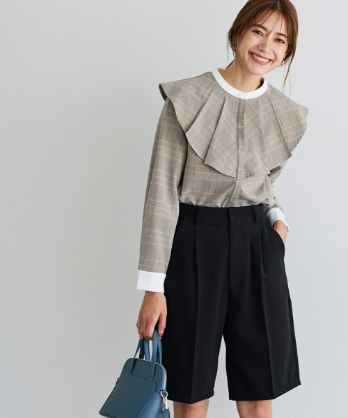 Pierrot（ピエロ）の「チェック柄クレリックフリルカラーブラウス（シャツ/ブラウス・レディース・イエロー/グリーン・L/M）」の2枚目の写真