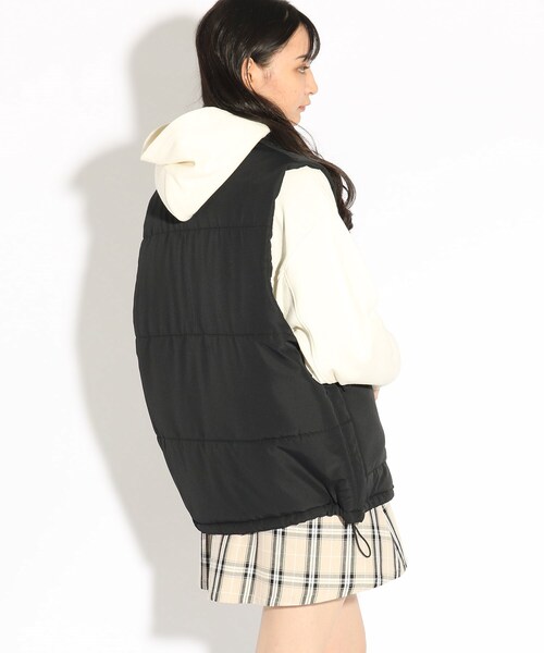 PINK-latte(ピンクラテ)の「◆中綿べスト(その他アウター・キッズ・ブラック/ナチュラル・14/15 /16)」の15枚目の写真