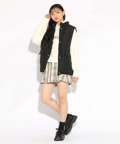 PINK-latte(ピンクラテ)の「◆中綿べスト(その他アウター・キッズ・ブラック/ナチュラル・14/15 /16)」の7枚目の写真