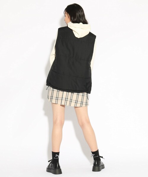 PINK-latte(ピンクラテ)の「◆中綿べスト(その他アウター・キッズ・ブラック/ナチュラル・14/15 /16)」の10枚目の写真