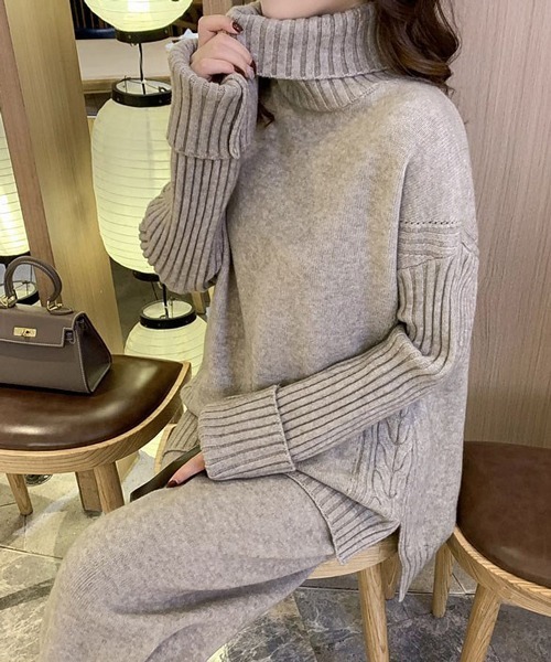 Lamoa(ラモア)の「Lamoa/ハイネック ニット ワイドパンツ セットアップ(セットアップ・レディース・ブラウン/ピンク/ブラック/グレー・FREE)」の4枚目の写真