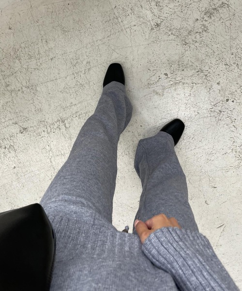 Lamoa(ラモア)の「Lamoa/ハイネック ニット ワイドパンツ セットアップ(セットアップ・レディース・ブラウン/ピンク/ブラック/グレー・FREE)」の9枚目の写真