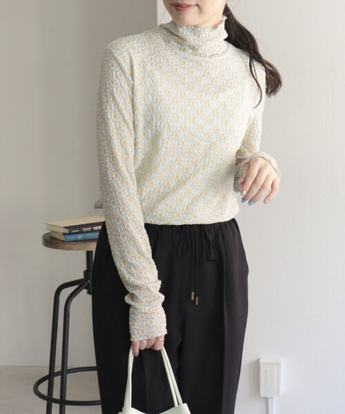 fredy emue（フレディエミュ）の「[追加]フラワータートルネックカットソー（Tシャツ/カットソー・レディース・ブラック/オフホワイト/サックスブルー・38）」の20枚目の写真