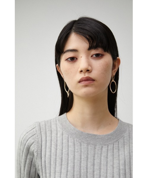 AZUL by moussy(アズールバイマウジー)の「LINK CHAIN EARRINGS/リンクチェーンイヤリング(ピアス(両耳用)・レディース・ゴールド系その他/シルバー・FREE)」の2枚目の写真