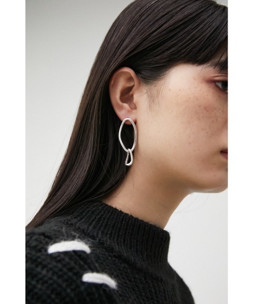 AZUL by moussy(アズールバイマウジー)の「LINK CHAIN EARRINGS/リンクチェーンイヤリング(ピアス(両耳用)・レディース・ゴールド系その他/シルバー・FREE)」の1枚目の写真