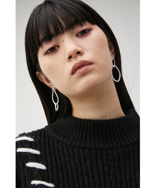 AZUL by moussy(アズールバイマウジー)の「LINK CHAIN EARRINGS/リンクチェーンイヤリング(ピアス(両耳用)・レディース・ゴールド系その他/シルバー・FREE)」の4枚目の写真