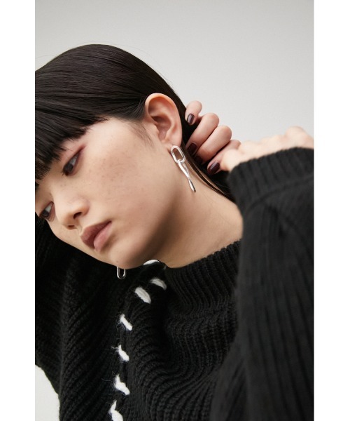 AZUL by moussy(アズールバイマウジー)の「LINK CHAIN EARRINGS/リンクチェーンイヤリング(ピアス(両耳用)・レディース・ゴールド系その他/シルバー・FREE)」の5枚目の写真