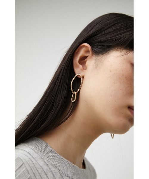AZUL by moussy(アズールバイマウジー)の「LINK CHAIN EARRINGS/リンクチェーンイヤリング(ピアス(両耳用)・レディース・ゴールド系その他/シルバー・FREE)」の11枚目の写真
