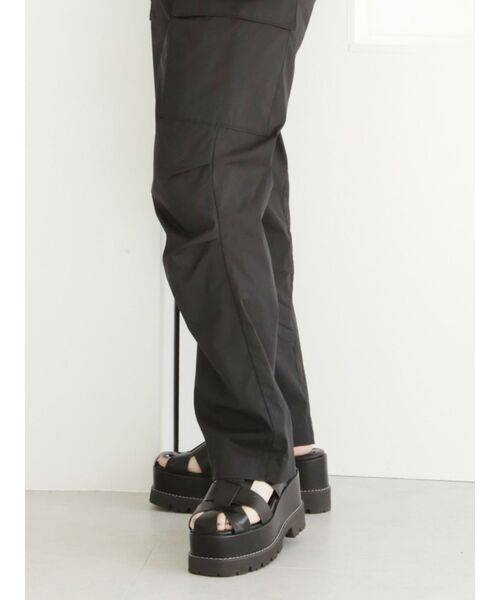 MURUA(ムルーア)の「クロスストラップサンダル(サンダル・レディース・ホワイト/ブラック・35/36/37)」の8枚目の写真