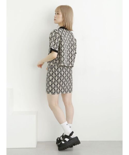 MURUA(ムルーア)の「クロスストラップサンダル(サンダル・レディース・ホワイト/ブラック・35/36/37)」の16枚目の写真