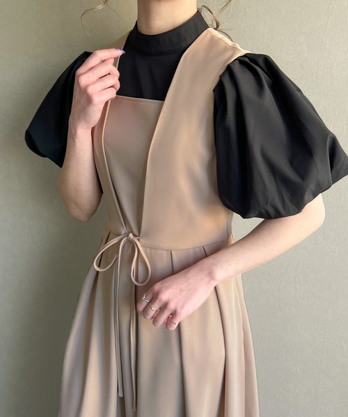 JUNOAH（ジュノア）の「リボンタックジャンパースカート（ジャンパースカート・レディース・モカ/アイボリー/ブラック/チャコールグレー/グレイッシュベージュ・MEDIUM/LARGE/X-LARGE/SMALL）」の19枚目の写真