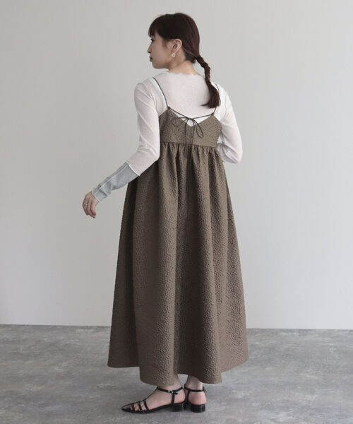 fredy emue(フレディエミュ)の「【新色追加】花柄ふくれジャガードワンピース(ワンピース・レディース・ミント/ブラック/カーキ・38)」の4枚目の写真