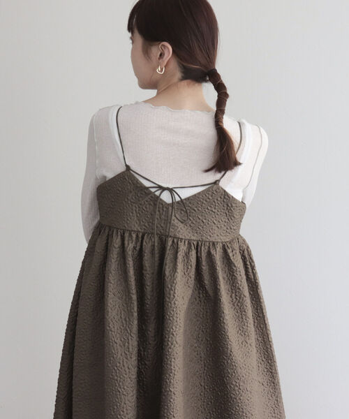 fredy emue(フレディエミュ)の「【新色追加】花柄ふくれジャガードワンピース(ワンピース・レディース・ミント/ブラック/カーキ・38)」の8枚目の写真