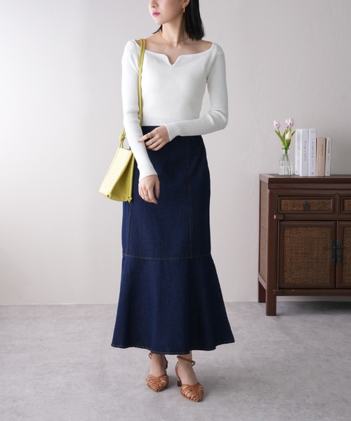 IAMUSE(アイアミューズ)の「デコルテラインキーネックトップス S0904【IAMUSE】(Tシャツ/カットソー・レディース・ブラック/ホワイト・FREE)」の8枚目の写真