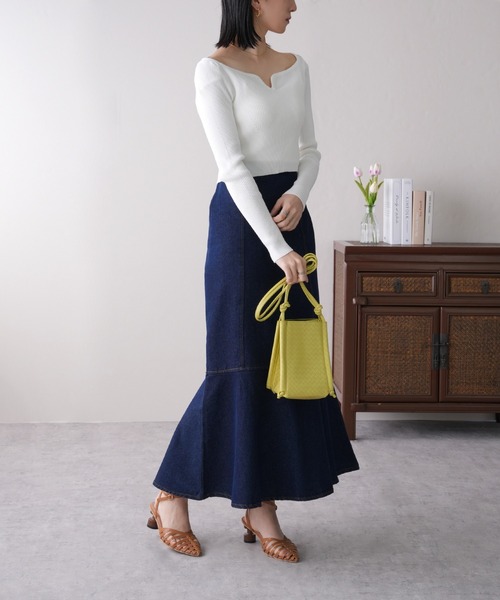 IAMUSE(アイアミューズ)の「デコルテラインキーネックトップス S0904【IAMUSE】(Tシャツ/カットソー・レディース・ブラック/ホワイト・FREE)」の9枚目の写真