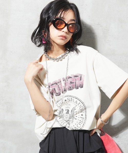 GEVS.（ジェイヴィス）の「＜大きいサイズ＞ ヴィンテージ風グラフィックプリントTシャツ GEVS.（Tシャツ/カットソー・レディース・アイボリー/チャコール・L/LL/3L/4L/5L）」の22枚目の写真