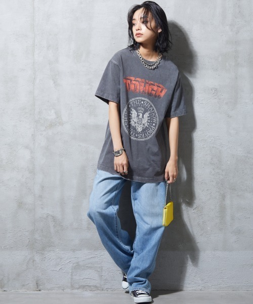 GEVS.（ジェイヴィス）の「＜大きいサイズ＞ ヴィンテージ風グラフィックプリントTシャツ GEVS.（Tシャツ/カットソー・レディース・アイボリー/チャコール・L/LL/3L/4L/5L）」の10枚目の写真