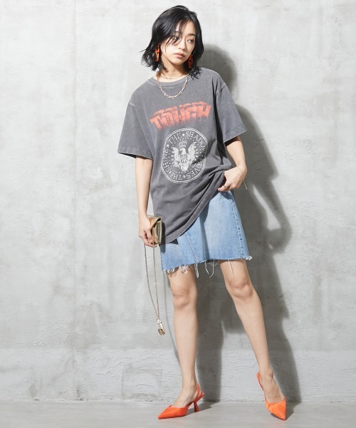 GEVS.（ジェイヴィス）の「＜大きいサイズ＞ ヴィンテージ風グラフィックプリントTシャツ GEVS.（Tシャツ/カットソー・レディース・アイボリー/チャコール・L/LL/3L/4L/5L）」の12枚目の写真