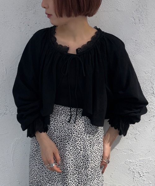 apres jour mignon(アプレジュールミニョン)の「レースボレロ【ZOZOTOWN限定アイテム】(シャツ/ブラウス・レディース・アイボリー/オフホワイト/ブラック・X-LARGE/フリー)」の1枚目の写真
