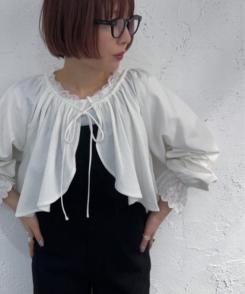 apres jour mignon(アプレジュールミニョン)の「レースボレロ【ZOZOTOWN限定アイテム】(シャツ/ブラウス・レディース・アイボリー/オフホワイト/ブラック・X-LARGE/フリー)」の4枚目の写真