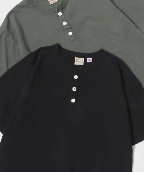 Goodwear(グッドウェア)の「Goodwear/グッドウェア USAコットン 無地 ヘンリーネック 半袖Tシャツ/レディース メンズ(Tシャツ/カットソー・メンズ・ホワイト/ブラック/ダークグリーン/ネイビー/カーキ/グレー/グレイッシュブルー/チャコール/チャコールグレー/グレイッシュベージュ/ライトピンク/ブラウン・M/L/XL)」の1枚目の写真