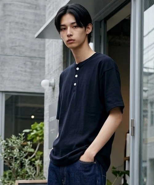Goodwear(グッドウェア)の「Goodwear/グッドウェア USAコットン 無地 ヘンリーネック 半袖Tシャツ/レディース メンズ(Tシャツ/カットソー・メンズ・ホワイト/ブラック/ダークグリーン/ネイビー/カーキ/グレー/グレイッシュブルー/チャコール/チャコールグレー/グレイッシュベージュ/ライトピンク/ブラウン・M/L/XL)」の14枚目の写真