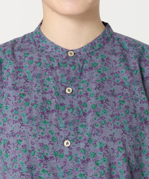 ARMEN(アーメン)の「【ARMEN/アーメン】SMALL FLOWER バンドカラーMAXI OP:ワンピース(ワンピース・レディース・ベージュ/ネイビー・3)」の4枚目の写真