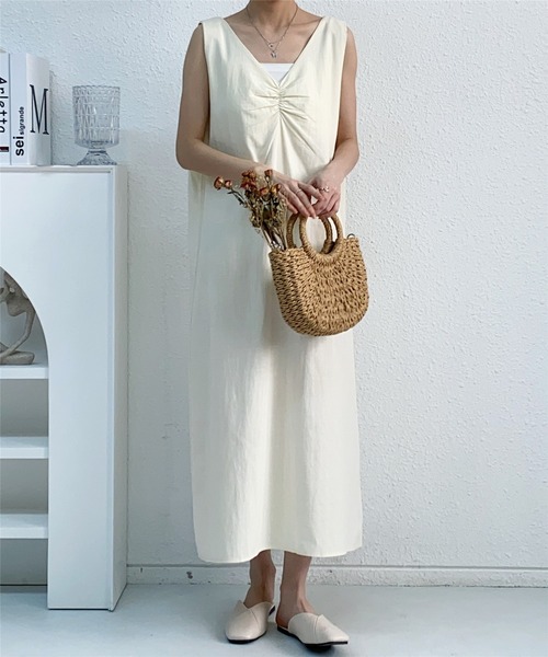 MAISON DE THERESE（メゾン ド テレーズ）の「Vネックノースリーブロングワンピース（ワンピース・レディース・サックスブルー/ベージュ・M）」の8枚目の写真