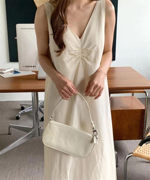 MAISON DE THERESE（メゾン ド テレーズ）の「Vネックノースリーブロングワンピース（ワンピース・レディース・サックスブルー/ベージュ・M）」の19枚目の写真