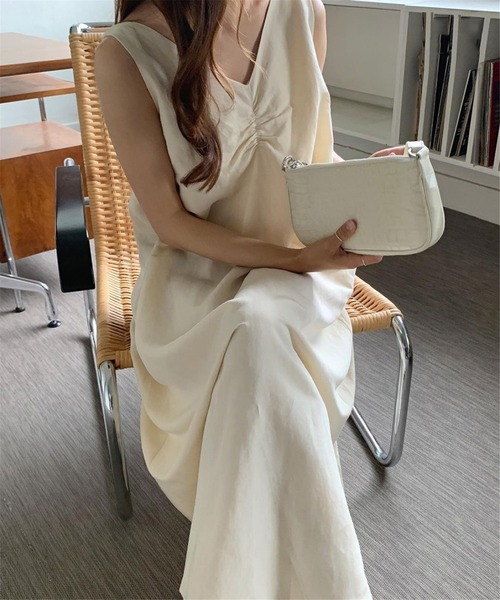 MAISON DE THERESE（メゾン ド テレーズ）の「Vネックノースリーブロングワンピース（ワンピース・レディース・サックスブルー/ベージュ・M）」の21枚目の写真