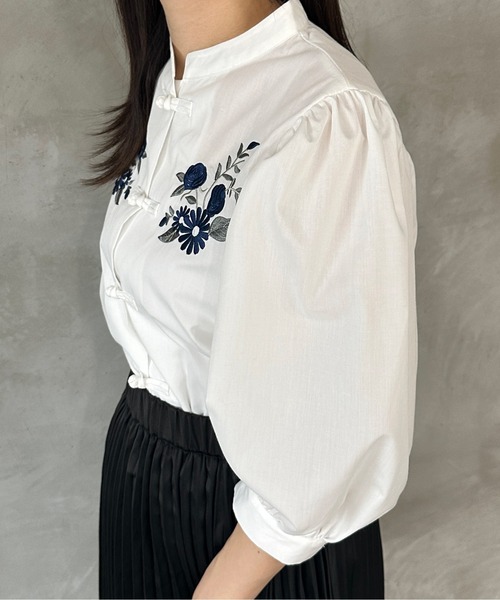 kutir（クティール）の「【新色ブラック系その他】刺繍チャイナブラウス（シャツ/ブラウス・レディース・ブラック/サックスブルー/オフホワイト/ブラック系その他・FREE）」の14枚目の写真