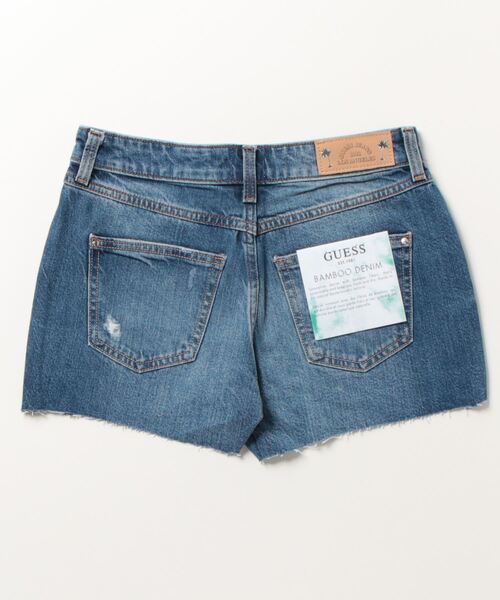Guess（ゲス）の「Hola Short Denim Pants デニムパンツ ジーンズ レディース（デニムパンツ・レディース・インディゴブルー・26inch/27inch/28inch/25inch）」の6枚目の写真