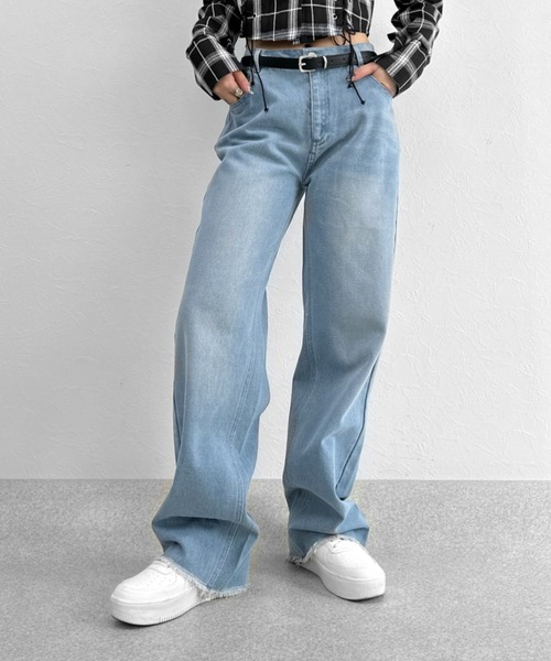 LVEU.(ラブユ.)の「【LVEU.】ハートペイントデニム / パンツ デニム レギュラー ワイド ルーズ インディゴ 色落ち ハート ペイント ハイウエスト 美脚 水色 ブルー ZOZOTOWN限定(デニムパンツ・レディース・ブルー・FREE)」の6枚目の写真