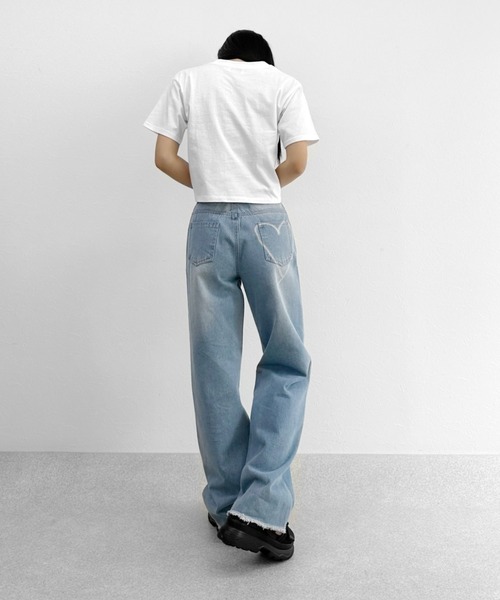 LVEU.(ラブユ.)の「【LVEU.】ハートペイントデニム / パンツ デニム レギュラー ワイド ルーズ インディゴ 色落ち ハート ペイント ハイウエスト 美脚 水色 ブルー ZOZOTOWN限定(デニムパンツ・レディース・ブルー・FREE)」の12枚目の写真