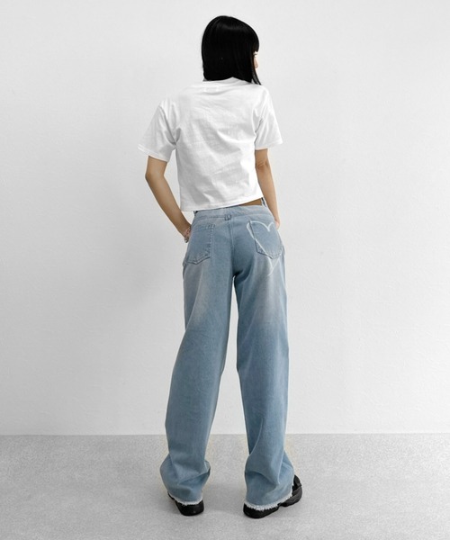 LVEU.(ラブユ.)の「【LVEU.】ハートペイントデニム / パンツ デニム レギュラー ワイド ルーズ インディゴ 色落ち ハート ペイント ハイウエスト 美脚 水色 ブルー ZOZOTOWN限定(デニムパンツ・レディース・ブルー・FREE)」の10枚目の写真