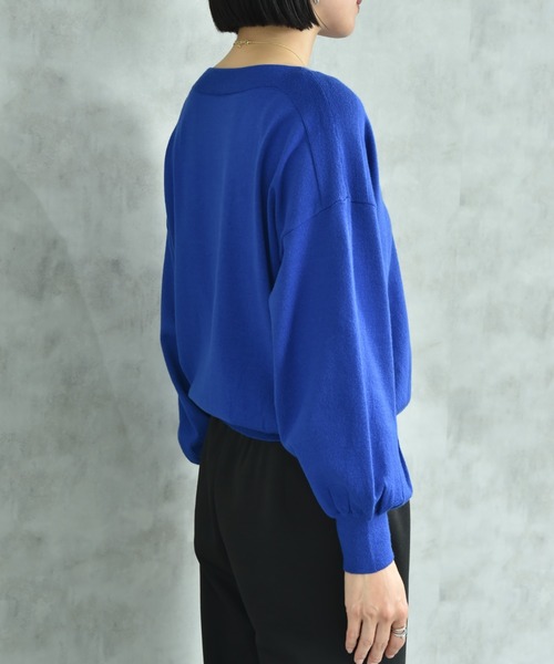 INTERPLANET（インタープラネット）の「ボートネック配色袖ボリュームニット（ニット/セーター・レディース・ブラック/グレー/ブルー/ベージュ/イエロー・FREE）」の14枚目の写真