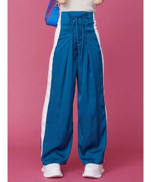 EVRIS(エヴリス)の「ハイウエストサテンワイドパンツ(その他パンツ・レディース・ブルー/ブラック・MEDIUM/SMALL)」の11枚目の写真