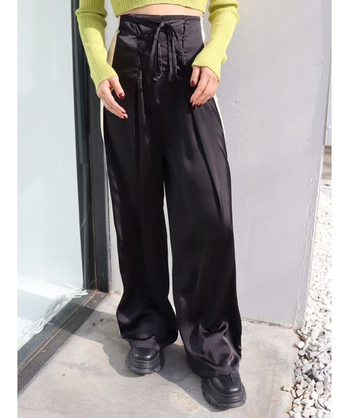 EVRIS(エヴリス)の「ハイウエストサテンワイドパンツ(その他パンツ・レディース・ブルー/ブラック・MEDIUM/SMALL)」の8枚目の写真