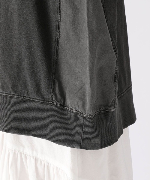 niko and...（ニコアンド）の「製品染めドッキングプルオーバー2（Tシャツ/カットソー・レディース・オフホワイト/ブルー/ピンク/チャコール・MEDIUM/LARGE）」の17枚目の写真