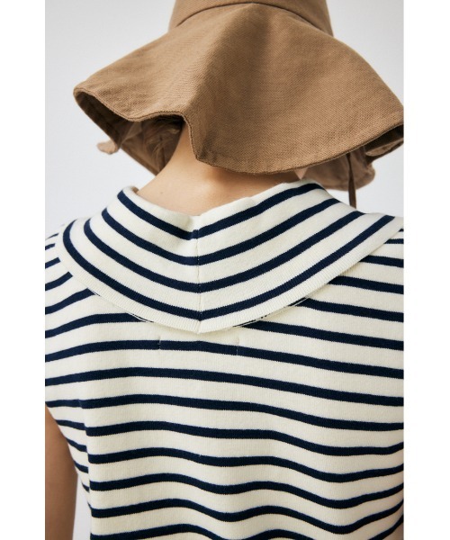 MOUSSY（マウジー）の「BIG COLLAR SLEEVELESS ニット（タンクトップ・レディース・ブルー系その他3/ベージュ系その他/ライトイエロー/ブラック・FREE）」の7枚目の写真