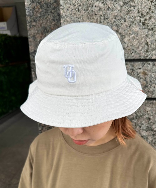 UNIVERSAL OVERALL（ユニバーサルオーバーオール）の「UNIVERSAL OVERALL / UOロゴ刺繍ツイルハット / DS1494（ハット・レディース・グリーン/ブラウン/ホワイト/ブラック/ブルー/グレー/チャコールグレー/ダークグリーン・FREE）」の2枚目の写真