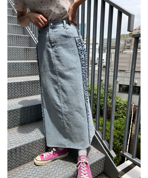 WC（ダブル シー）の「フリルラインデニムスカート（スカート・レディース・ブルー・FREE）」の2枚目の写真