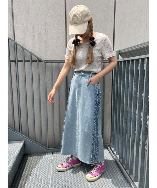 WC（ダブル シー）の「フリルラインデニムスカート（スカート・レディース・ブルー・FREE）」の5枚目の写真