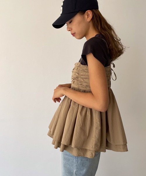 CANAL JEAN（キャナルジーン）の「RED CHOP WORKS　ギャザーキャミソール（キャミソール・レディース・ベージュ/チャコールグレー・ONE SIZE）」の3枚目の写真