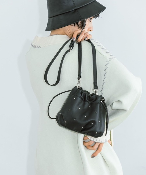 PAGEBOY(ページボーイ)の「アソートキンチャクショルダー(ショルダーバッグ・レディース・ブラック系その他/ホワイト系その他・FREE)」の6枚目の写真