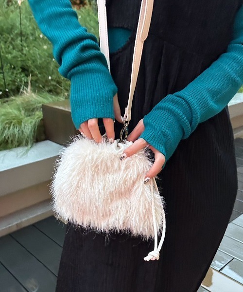 PAGEBOY(ページボーイ)の「アソートキンチャクショルダー(ショルダーバッグ・レディース・ブラック系その他/ホワイト系その他・FREE)」の22枚目の写真