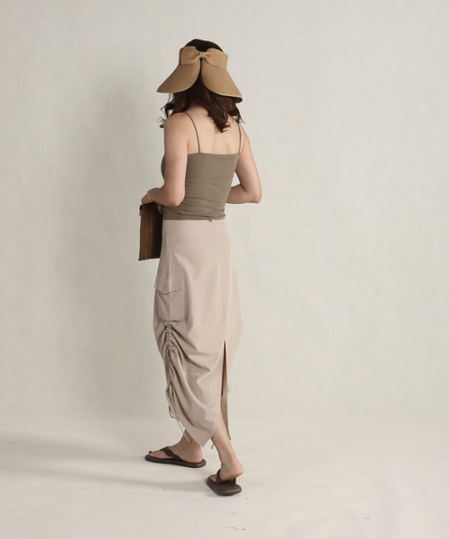 Mayree（メイリー）の「AURORIA/カップ付きチューブキャミソール（キャミソール・レディース・ブラック/グレー/グリーン/ホワイト/ブラウン・FREE）」の10枚目の写真