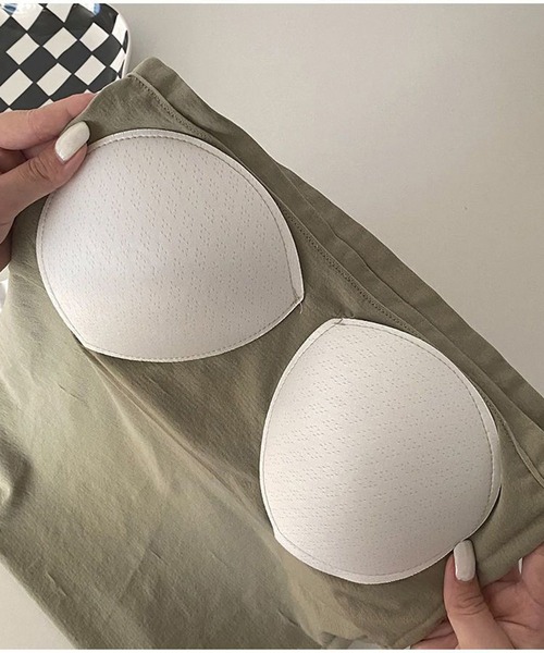 Mayree（メイリー）の「AURORIA/カップ付きチューブキャミソール（キャミソール・レディース・ブラック/グレー/グリーン/ホワイト/ブラウン・FREE）」の13枚目の写真